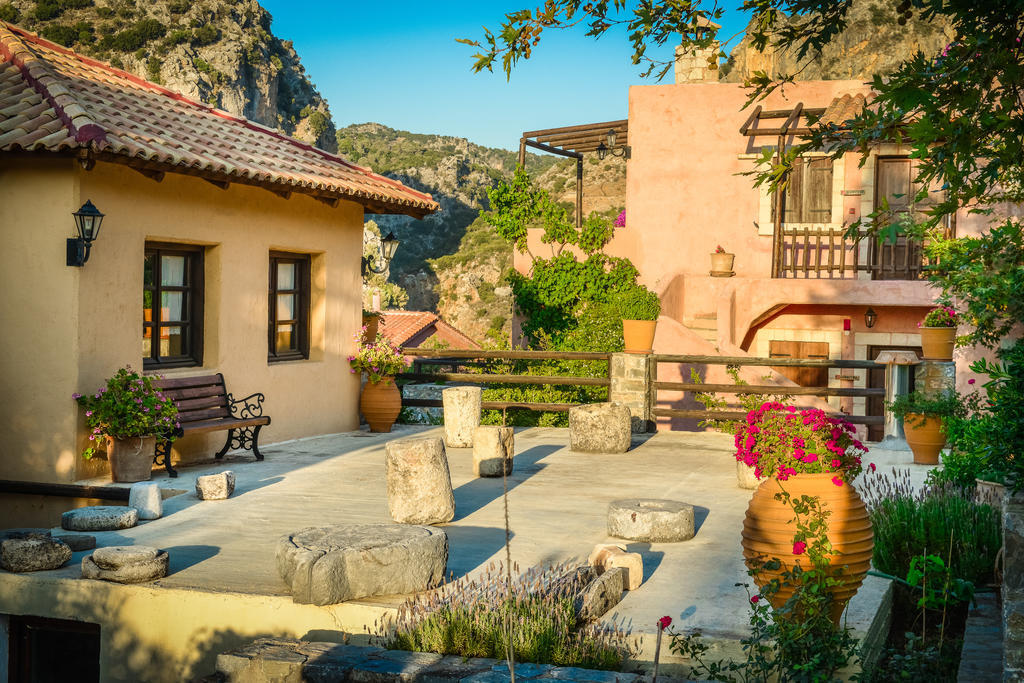 Enagron Ecotourism Village Axos Exterior photo