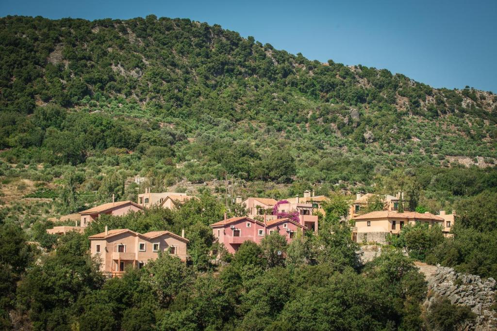 Enagron Ecotourism Village Axos Exterior photo